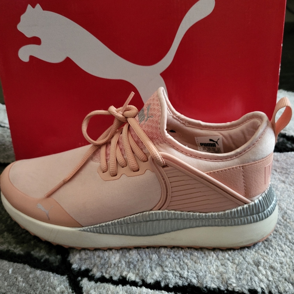 PUMA Tennis Shoes